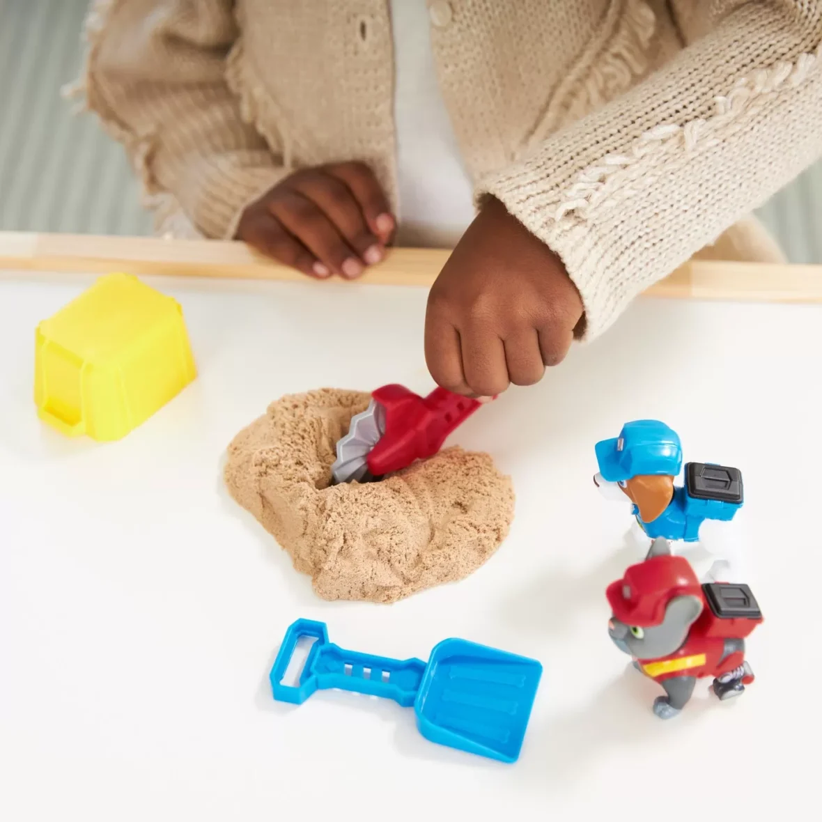 6066727_20141514-5-6