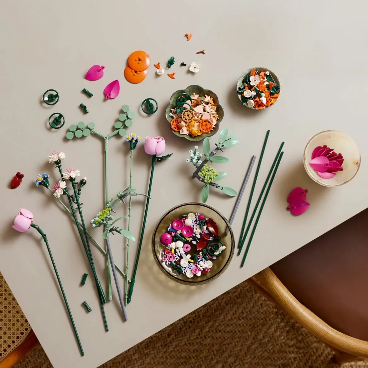 LEGO10342-9-9_LEGO10342-1